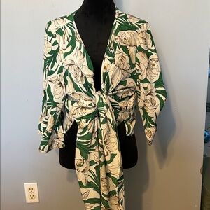 Floral Green and White Women's Top